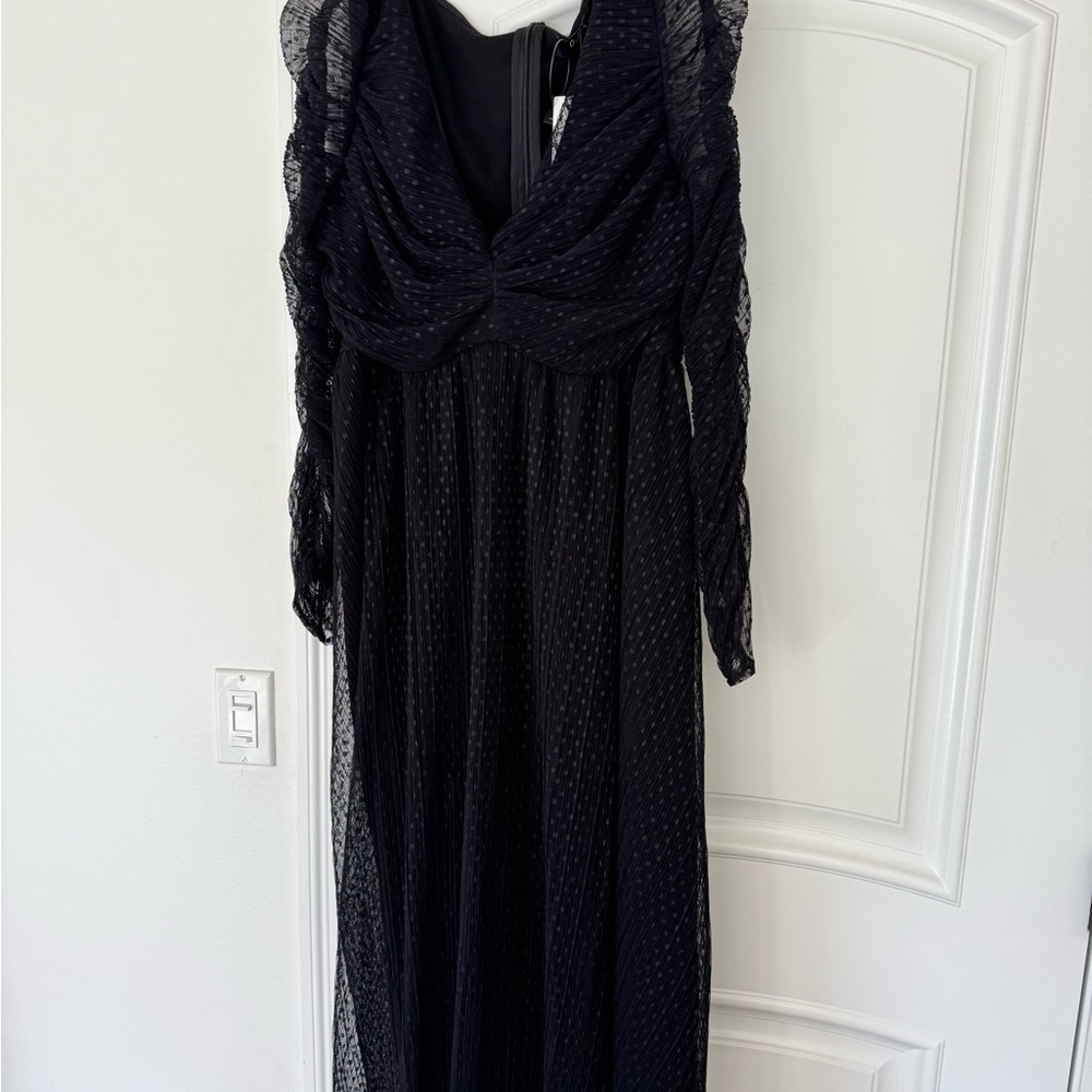 Chic Black Long Sleeve Evening Gown